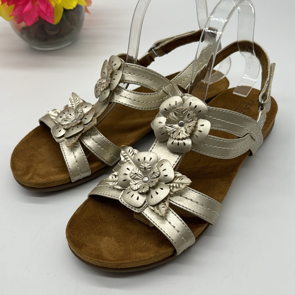 Natural Soul Gold Floral Sandals Size 9.5 MCS6366C - Picture 1 of 7